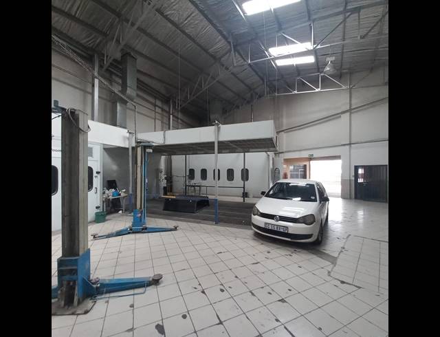 1,600M² WAREHOUSE TO LET IN WESTGATE